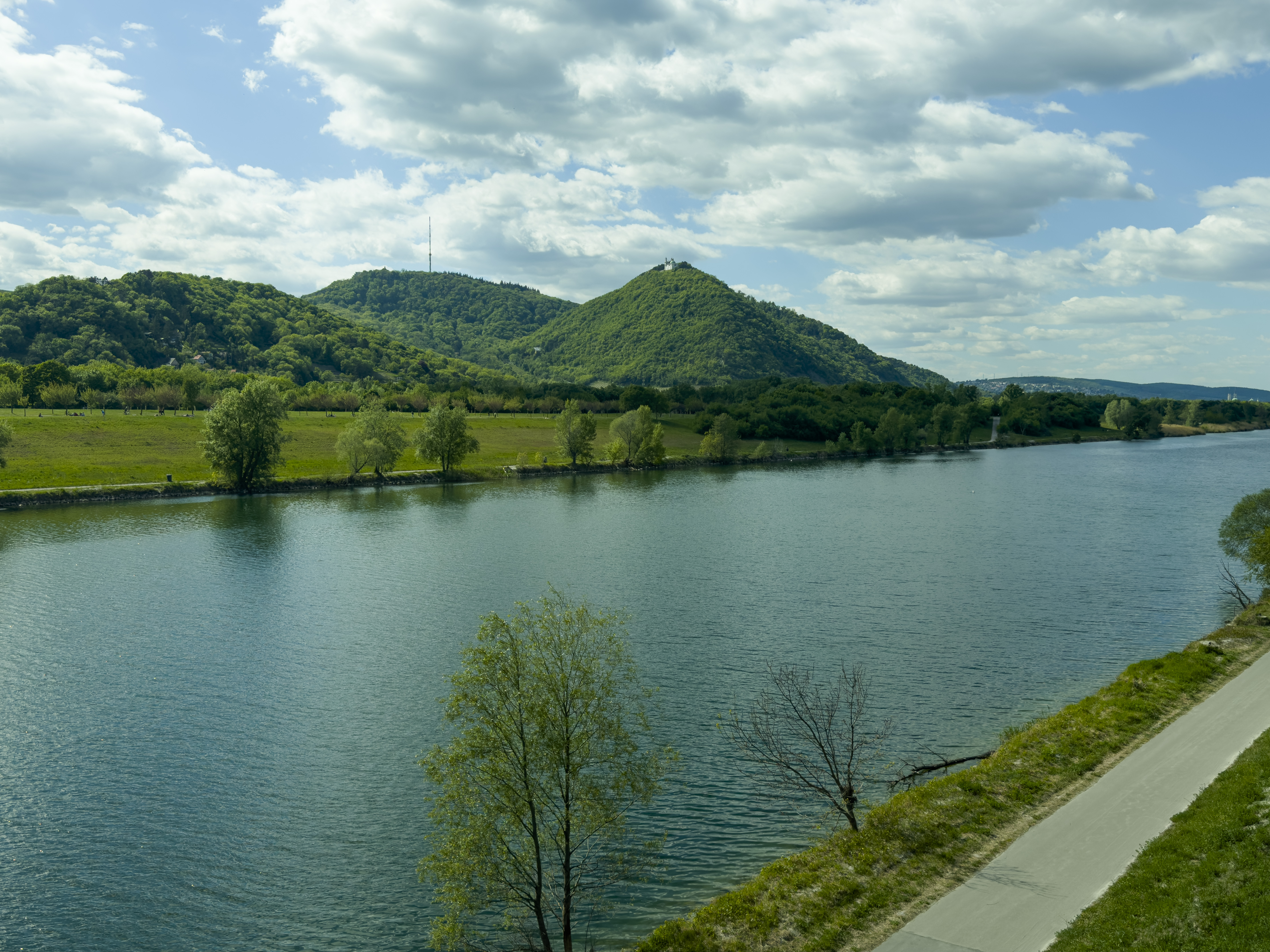 Kirschenhain Viena peisaj cu Dunărea, natură și liniște lângă oraș