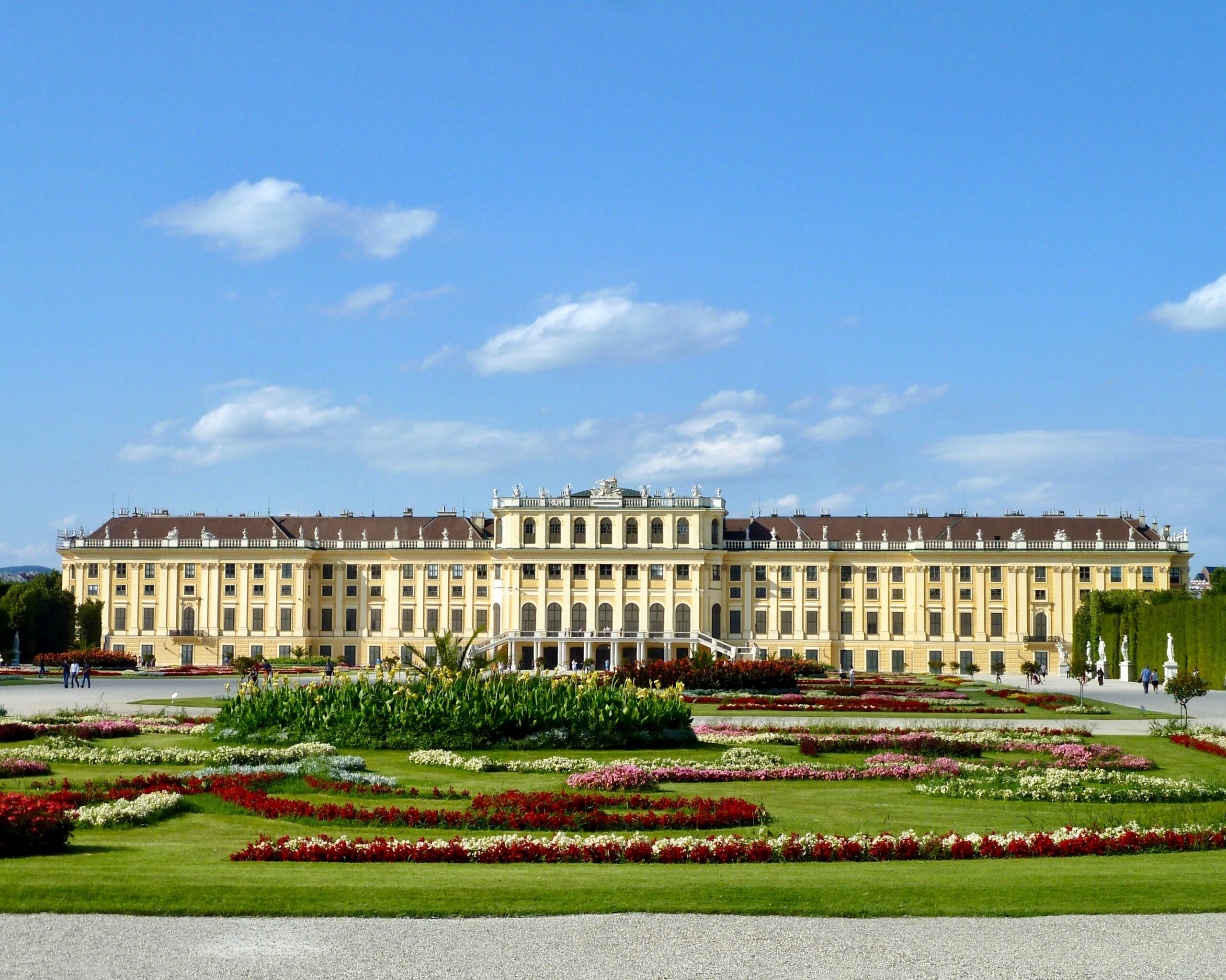 Schönbrunn Palace: O zi între istorie, natură și liniște în Viena